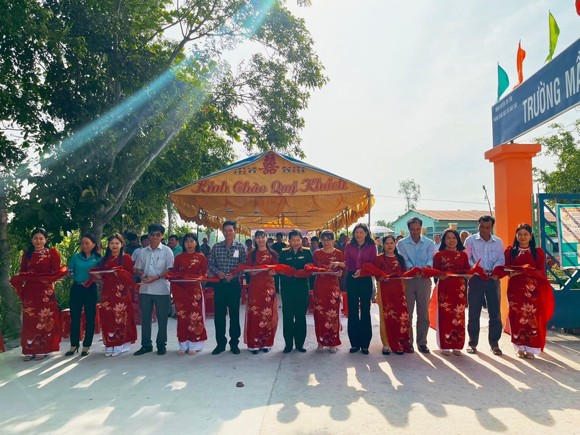 CĐCS Thị trấn Cô Tô: khánh thành công trình chào mừng đại hội công đoàn các cấp