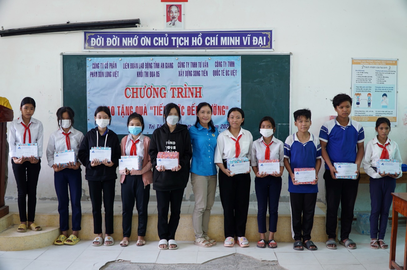 z4375638686554_54bda67b91830303611dd0ab5ed6e89c