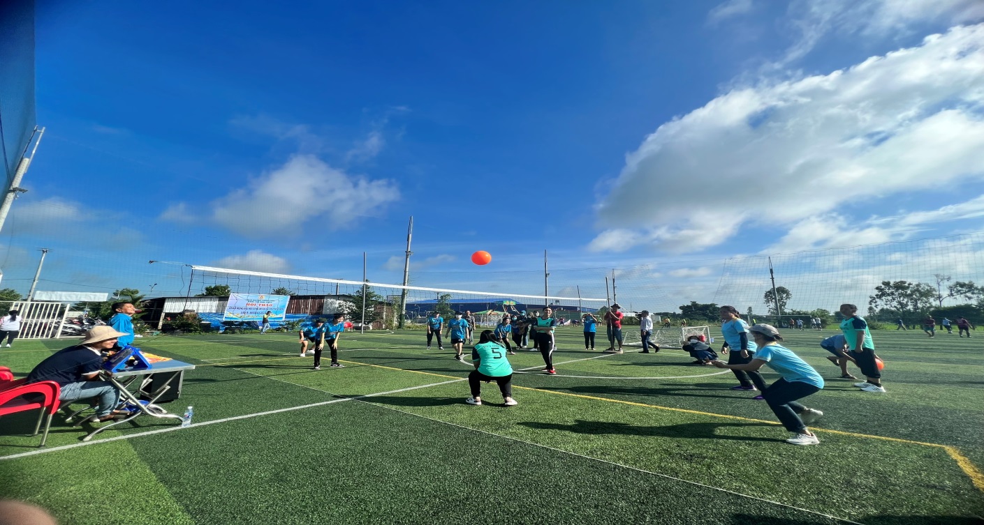 D:\2. KIM ANH\NĂM 2023\2. DAI HỘI CĐCS + LĐLĐ HUYỆN NK 2023-2028\Hinh hoat dong 2018-2023\z4433338159718_7846a492ee7e294ce7952aa6f7561525.jpg