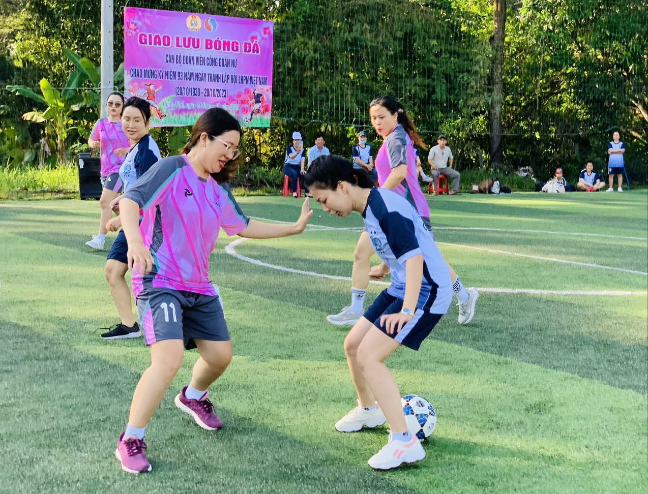 C:\Users\ACER\Desktop\Bong dai mini 20.10\z4784201446379_379d6d04e441024967a5ad2a152d931f.jpg