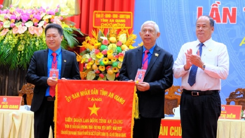 C:\Users\NDDTHANH\Desktop\DAI HOI XI\XI 3.jpg