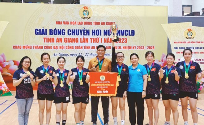 Đội Sở Thông tin - Truyền thông vô địch Giải bóng chuyền hơi nữ An Giang