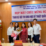 Hạnh phúc gia đình là điểm tựa cho phát triển của con người