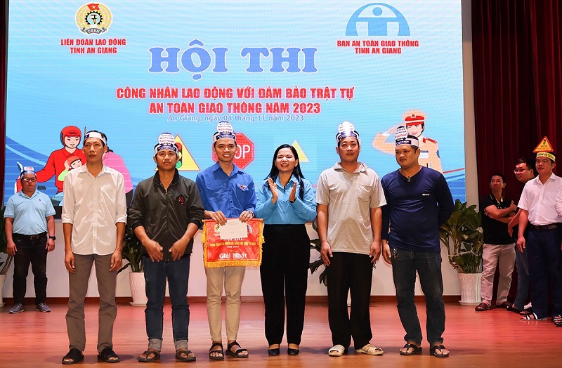 An Giang: Sôi nổi Hội thi “Công nhân lao động với đảm bảo trật tự an toàn giao thông”