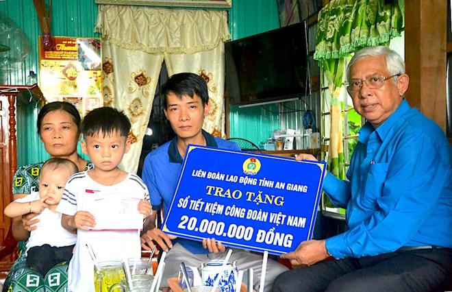 Đổi mới cách làm để tăng cường chăm lo người lao động