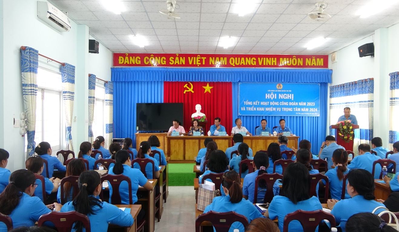 D:\chau phong\anh\1 2024\DSC05030.JPG