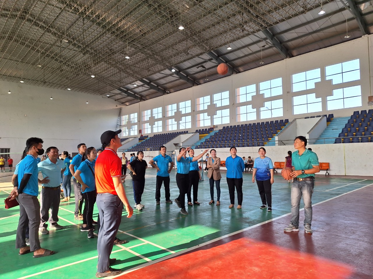 D:\D\CONG DOAN AN PHU 2023\6. ANH  VÀ BAN TIN CÔNG ĐOÀN\1. ANH  HOAT DONG CÔNG ĐOÀN\MUNG DANG - MUNG XUAN\NAM 2024\z5098326816538_b9f8e6304aec4ad0c6f7c12c1ade64f4.jpg