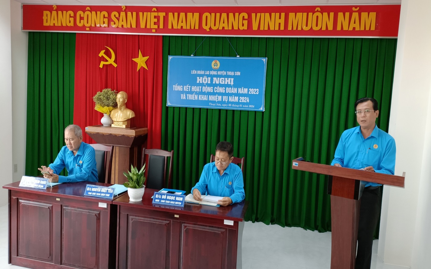 E:\1. HINH ANH HOAT DONG CÔNG ĐOÀN 2023-2028\z5041400515603_020057c7d4d0d2e0cd442d9bd0fd6993.jpg