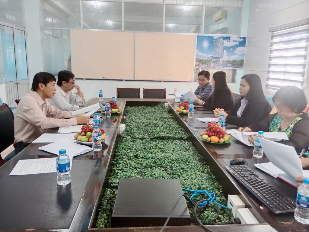 Phối hợp để chăm lo tốt hơn cho người lao động