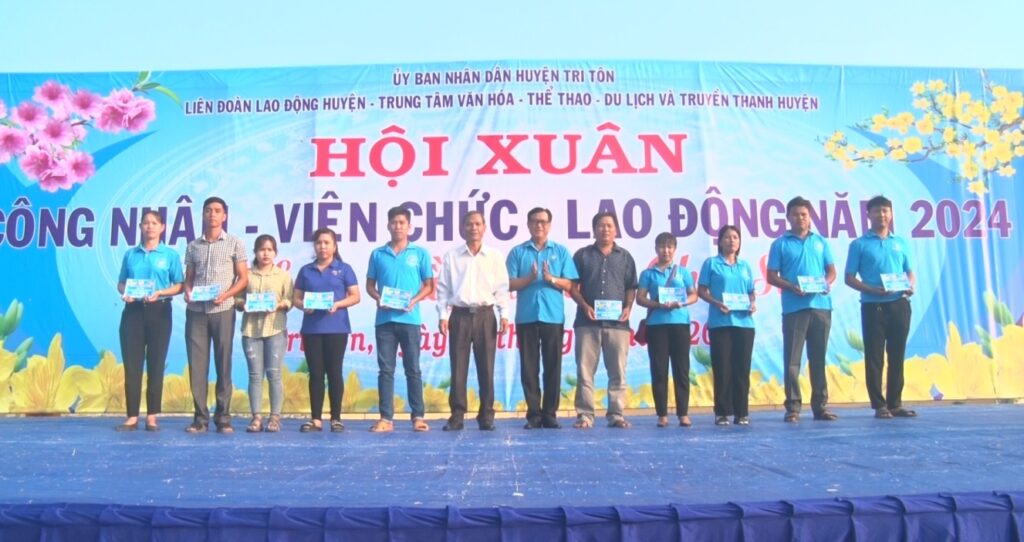 Sôi nổi Hội Xuân CNVCLĐ huyện Tri Tôn