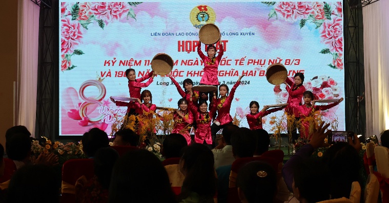 C:\Users\dangh\OneDrive\Documents\PNLX - 1.JPG