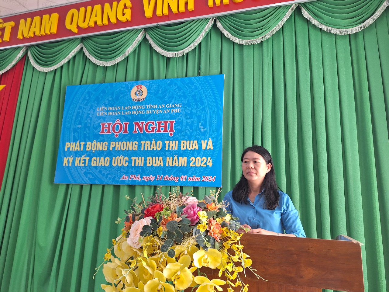 D:\D\CONG DOAN AN PHU 2023\6. ANH  VÀ BAN TIN CÔNG ĐOÀN\1. ANH  HOAT DONG CÔNG ĐOÀN\KY KE VA TONG KET KHOI THI DUA\LDLD HUYEN KY KET GƯTĐ VOI 8 KHOI\NAM 2024\z5247592563020_5d243061164ea05187e6add0af48141b.jpg