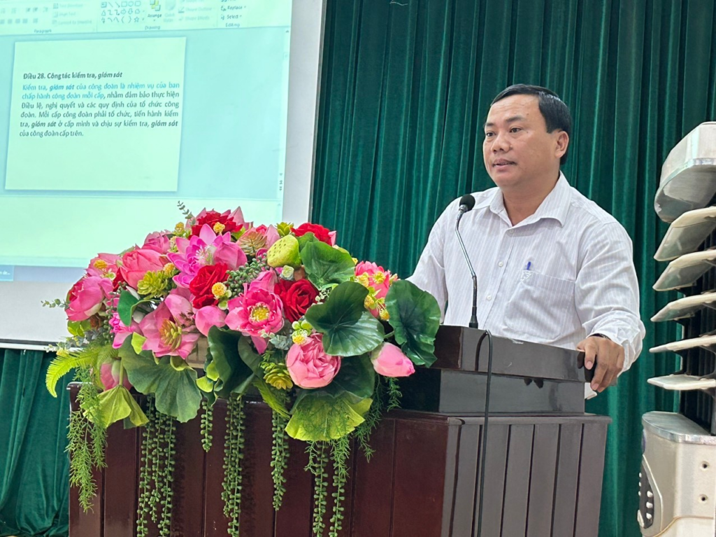 Gần 220 cán bộ công đoàn dự tập huấn nghiệp vụ năm 2024