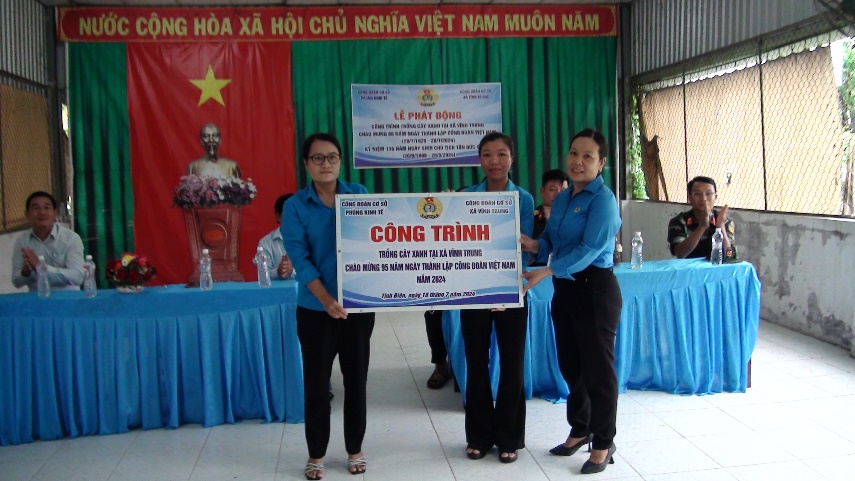 Tịnh Biên: Công trình trồng 1.700 cây xanh năm 2024 chào mừng 95 năm Công đoàn Việt Nam