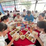 “Bữa cơm Công đoàn” – gắn kết và sẻ chia