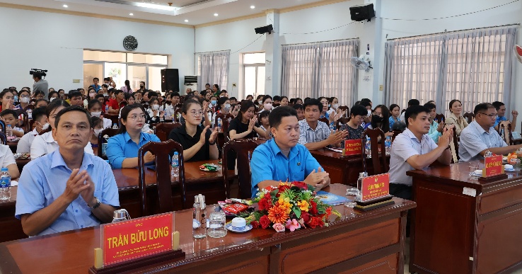 C:\Users\dangh\OneDrive\Máy tính\Online - Học bổng tôn đức thắng\IMG_7297.JPG