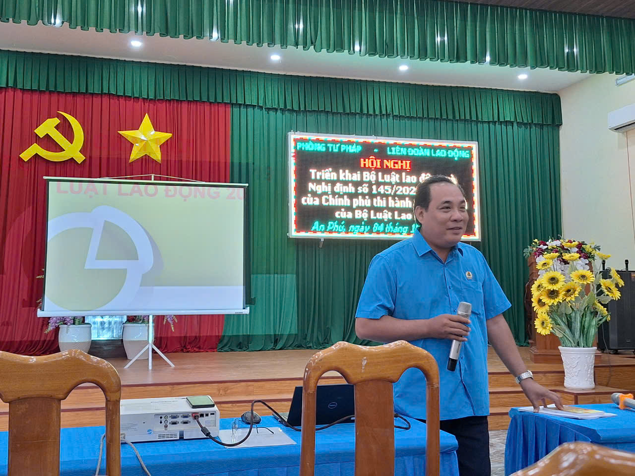 D:\D\CONG DOAN AN PHU 2023\6. ANH VÀ BAN TIN CÔNG ĐOÀN\1. ANH HOAT DONG CÔNG ĐOÀN\HOI NGHI TRIEN KHAI BO LUAT LAO DONG VA MOT SO VAN BAN\z5894615199815_2c6b715d3ca1e75d15fd0bc5273de08b.jpg