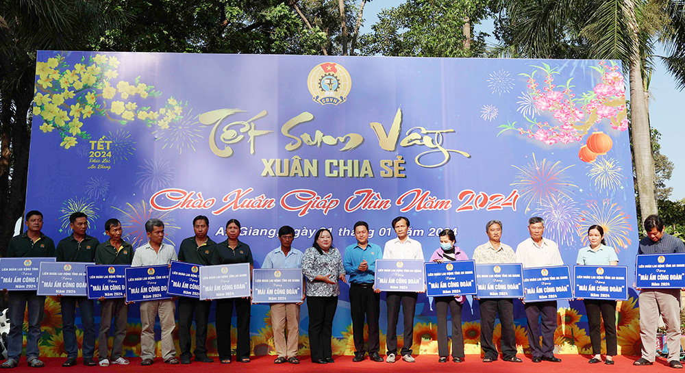 Công đoàn An Giang với nhiều lợi ích thiết thực hướng về ĐV, NLĐ dịp Tết Ất Tỵ 2025