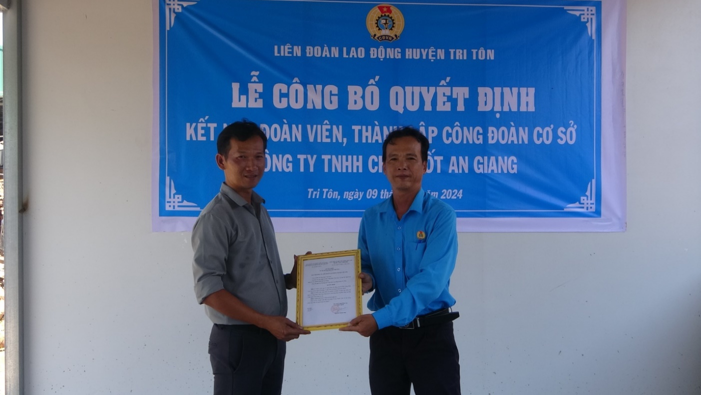 D:\chau phong\anh\11 2024\DSC05644.JPG