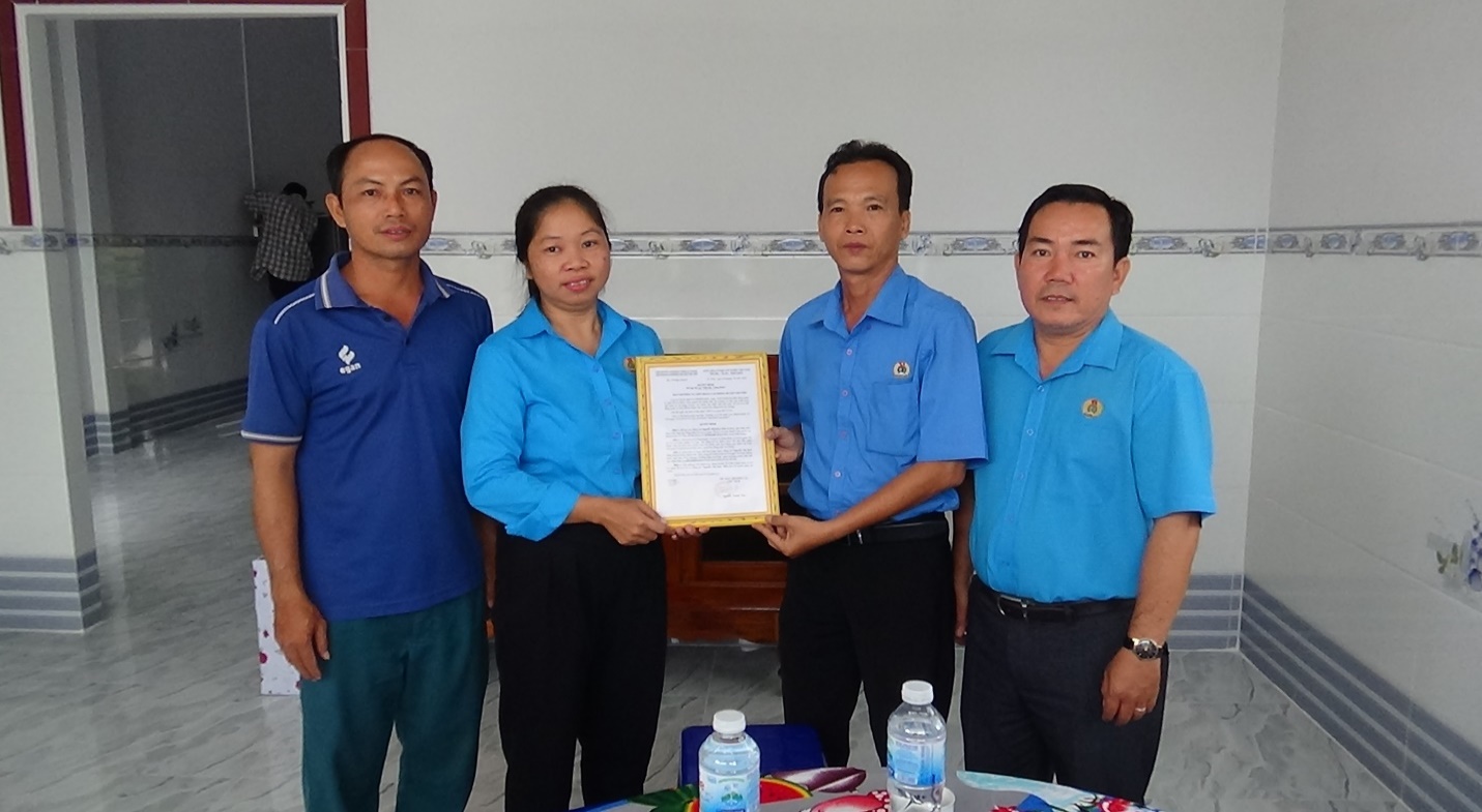 D:\chau phong\anh\1 2025\DSC01839.JPG