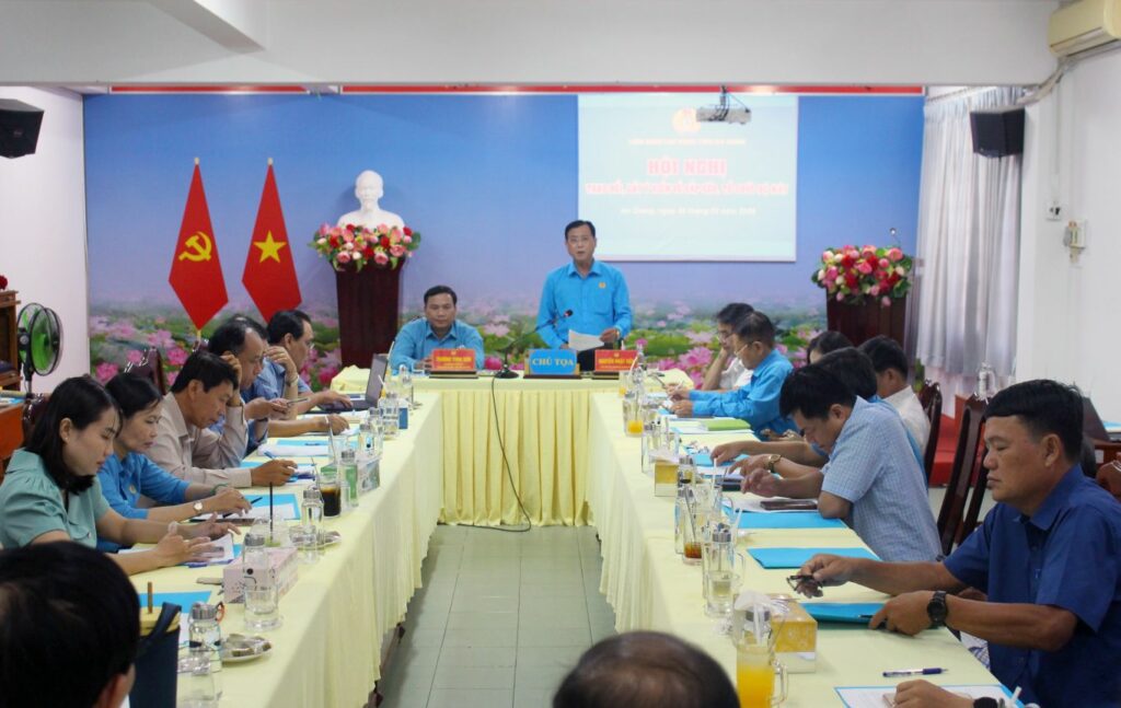 Tán thành lập Công đoàn Khối Đảng, Chính quyền tỉnh An Giang